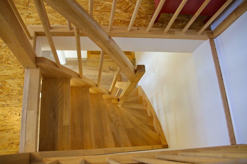Treppe zum Schlafzimmer im Dachgeschoss der Inselblume 28