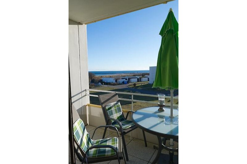 Balkon mit Meerblick in der Ferienwohnung am Südstrand auf Fehmarn