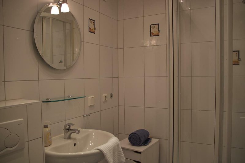 Badezimmer in der Ferienwohnung Inselblume 45 in Burgtiefe auf Fehmarn