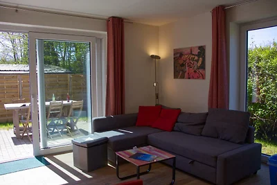 Inselblume 28 - Ferienhaus mit Garten in Burg...