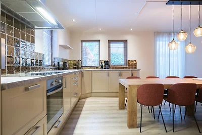 Familienhaus Rheeze mit Whirlpool | 10...
