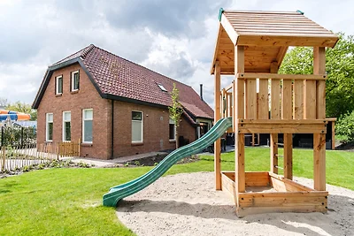 Familienhaus De Rheezermaten mit Whirlpool | ...