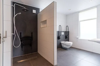 Familienhaus De Rheezermaten mit Whirlpool | ...
