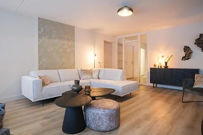 Familienhaus Rheeze mit Whirlpool | 10...