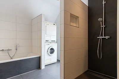 Familienhaus De Rheezermaten mit Whirlpool | ...