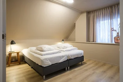 Familienhaus Rheeze mit Whirlpool | 10...
