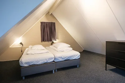 Familienhaus Rheeze mit Whirlpool | 10...