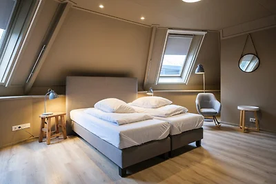Familienhaus Rheeze mit Whirlpool | 10...