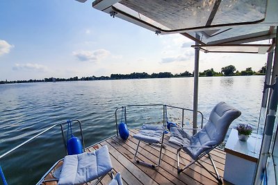 wassernah Hausboot FIONA und MORITZ