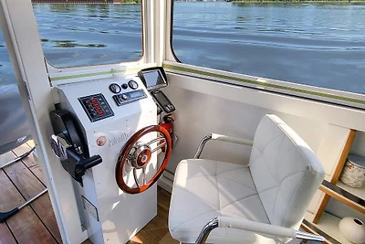 wassernah Hausboot FIONA und MORITZ