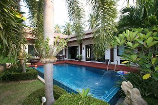 Michel's Pool Villa (RM01)
