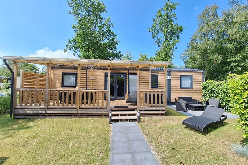 Chalet mit großer,  überdachter Terrasse