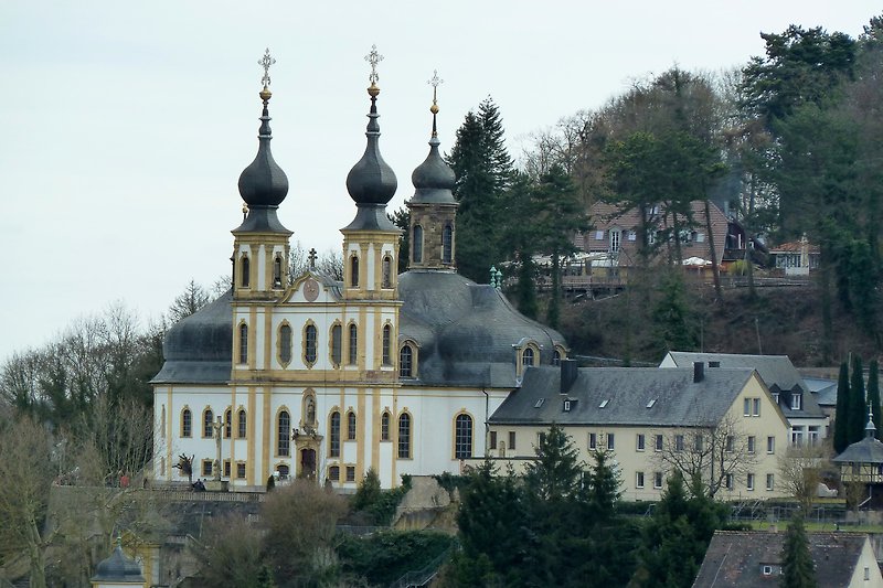 Wallfahrtskirche Käppele gegenüber der Festung