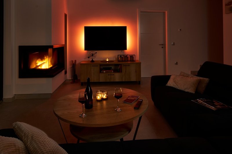 Kamin bei Nacht