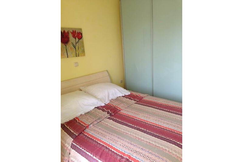 EG Zweibettzimmer mit Schiebeschrank