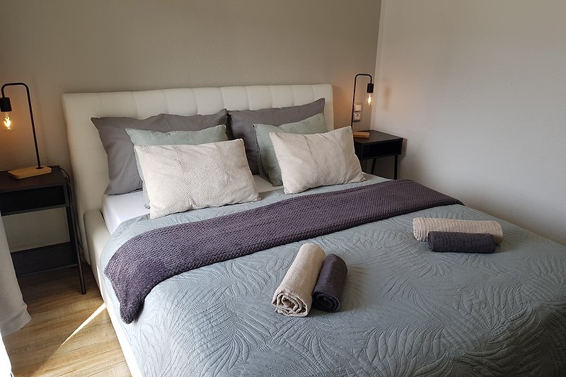 Schlafzimmer Nr. 4 mit einem Queensize Doppelbett (160cmx200cm)