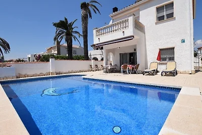 Villa Cap Ras in Empuriabrava