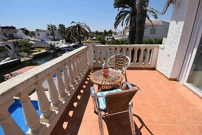 Villa Cap Ras in Empuriabrava
