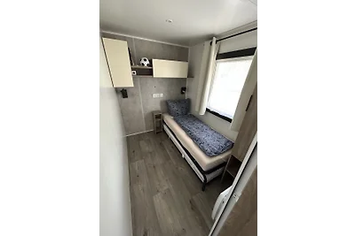 Chalet Green