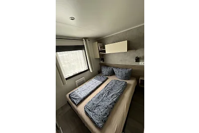 Chalet Green
