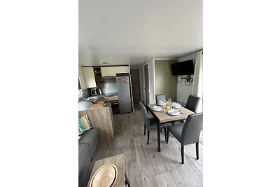 Chalet Green