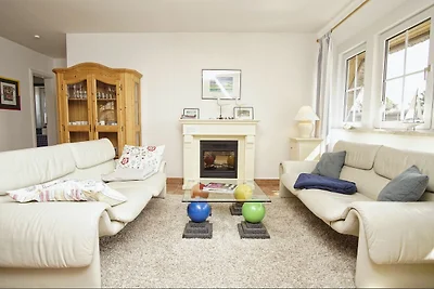 Landhaus Wildrose FeWo OG+DG: Balkon, ruhige...