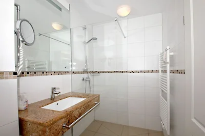 Strandresort Rex Rugia (H-1010)