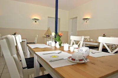 F-1010 Strandhaus Mönchgut Bed&Breakfast DZ 3...