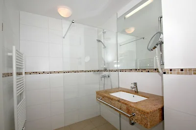 Strandresort Rex Rugia (H-1010)