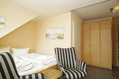 Appartements Eldena FeWo10: strandnah,Balkon
