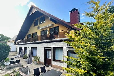 F-1106 Ferienhus Baabe FeWo 02: Terrasse und ...
