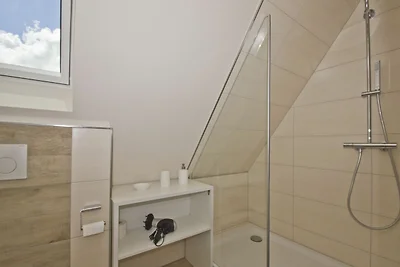 Ferienhaus Auszeit FeWo3: Dachterrasse,ruhige...