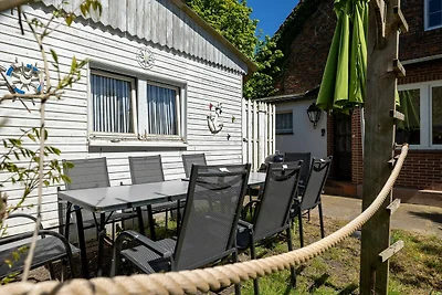 Fährhaus Wittow Haus: Terrasse, Garten, Kamin