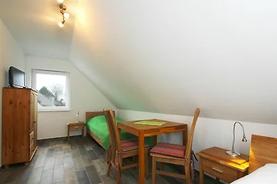 F-1037 Ferienhaus Neuendorf Haus: Terrasse, G...