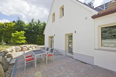 Ferienhaus Auszeit FeWo1: Terrasse, Garten,...