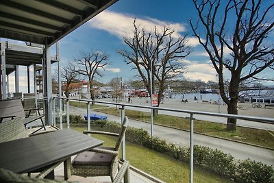 Hafenresidenz FeWo 2-3:  Balkon, Meerblick