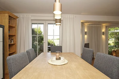 Haus Breeghus FeWo Boddenkoje: Terrasse