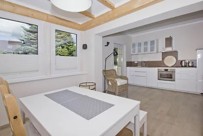 Ferienhaus Auszeit FeWo1: Terrasse, Garten,...