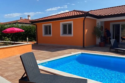 Familienvilla für 6 Personen mit Pool