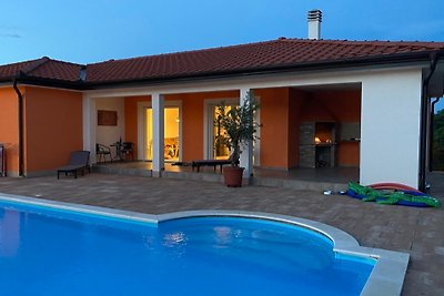 Familienvilla für 6 Personen mit Pool