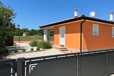 Familienvilla für 6 Personen mit Pool