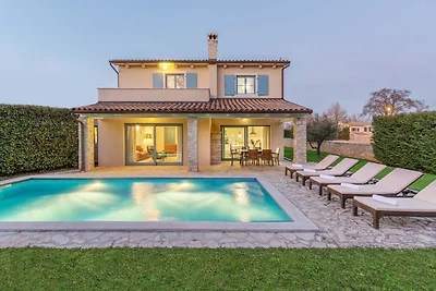 VILLA**** MIT PRIV. POOL & SAUNA