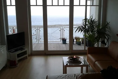 meerWert Penthouse in der ersten Reihe am Meer über dem Segelhafen