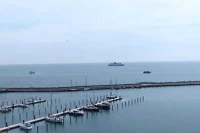 meerWert Penthouse in der ersten Reihe am Meer über dem Segelhafen