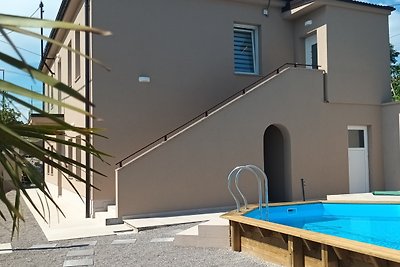 Haus in Rijeka mit 5 Schlafzimmer,3 Badezimmer,Pool,private Parking