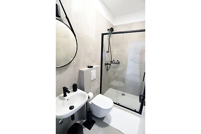 Haus in Rijeka mit 5 Schlafzimmer,3 Badezimmer,Pool,private Parking