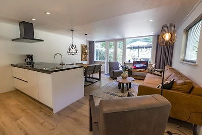 Bos Bungalow with Wellness