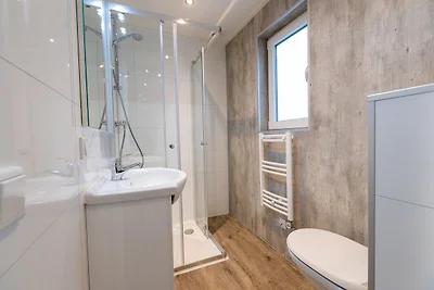 Wood Lodge Eco 4 Personen mit Hottub oder Jac...