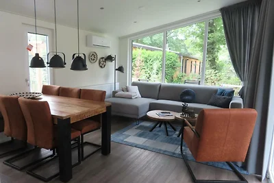 Bos Lodge 55 Eco 6 Personen mit Hottub