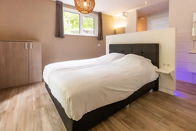 Boshuys für 20 Personen mit Jacuzzi und Sauna